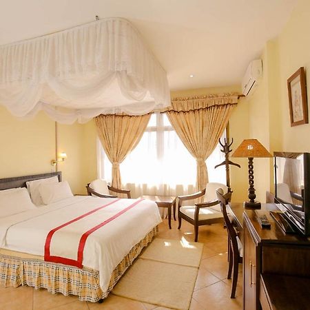 New Safari Hotel Аруша Екстериор снимка