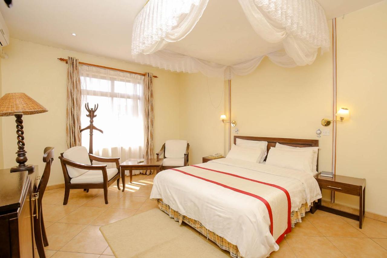 New Safari Hotel Аруша Екстериор снимка